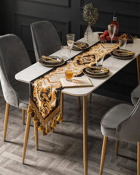 CUSTOMISED TABLE RUNNERS WITH CENTERPIECE