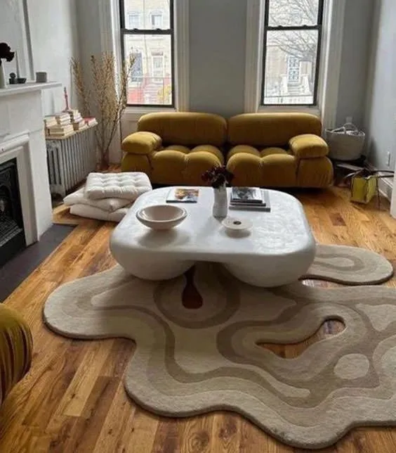 RUGS AND THROWS