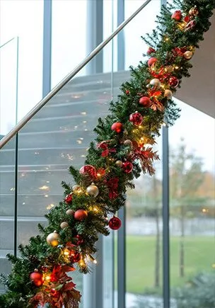 Garlands and Wreaths & Lighting