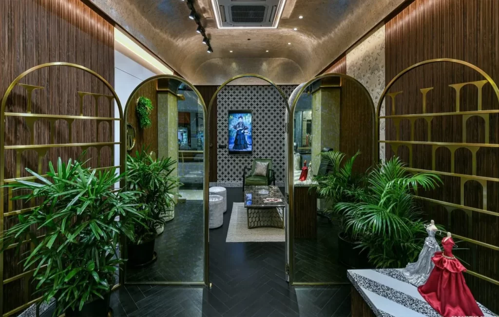retail showroom interiors